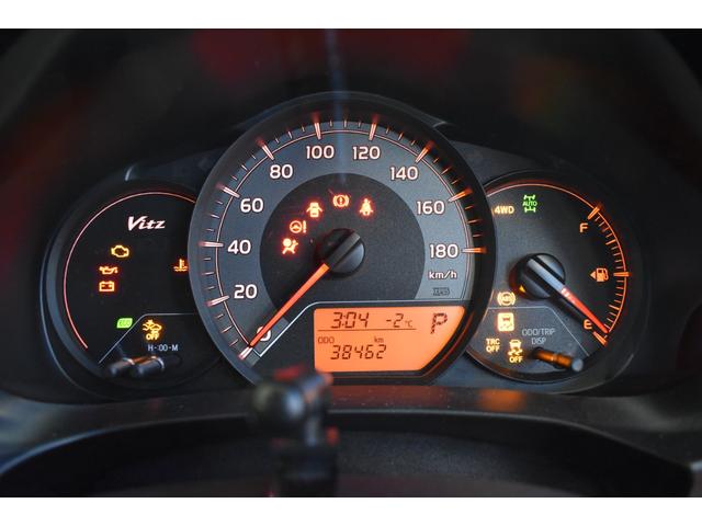 ヴィッツ Ｆ　セーフティーエディション　４ＷＤ　ナビＤＴＶバックカメラ　トヨタセーフティーセンス　フォーグランプ　プッシュスタート　ライトレベリング　オートマチックハイビーム　横滑り防止ＶＳＣ（11枚目）
