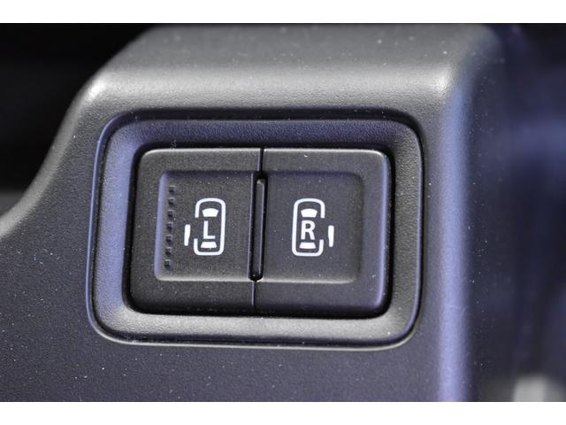 ソリオ ハイブリッドＭＺ　４ＷＤ　ナビ　ＤＴＶバックカメラ　アルパイン後席モニター　両側パワースライドドア　プッシュスタート　シートカバー付　横滑り防止　フォーグランプ　オートエアコン（6枚目）