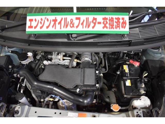 ルーミー カスタムＧ　４ＷＤ　ナビＤＴＶバックカメラ　リヤモニター付き　クルーズコントロールトヨタセーフティーセンス　プッシュスタート　シートヒーター　両側パワースライドドア　クリアランスソナー　ブレーキホールド（2枚目）