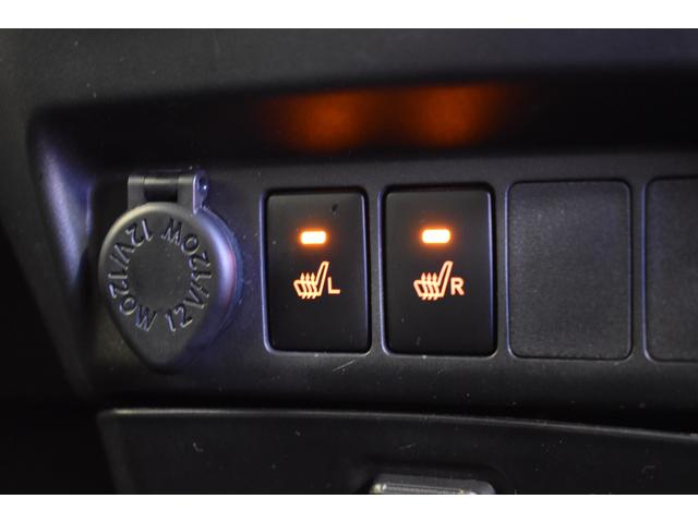 ルーミー カスタムＧ　４ＷＤ　ナビＤＴＶバックカメラ　リヤモニター付き　クルーズコントロールトヨタセーフティーセンス　プッシュスタート　シートヒーター　両側パワースライドドア　クリアランスソナー　ブレーキホールド（10枚目）