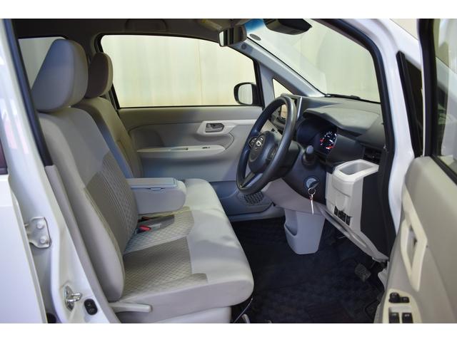 ムーヴ Ｌ　ＳＡＩＩＩ　４ＷＤ　スマートアシスト　ナビ　バックカメラ　ＥＴＣ　ライトレベリング　オートマチックハイビーム　シートヒーター　横滑り防止（4枚目）