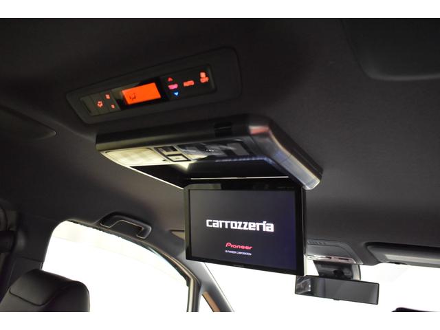 エスクァイア Ｇｉ　ブラックテーラード　４ＷＤ純正ナビＤＴＶ　アルパイン後席モニター　バックカメラ　クルーズコントロールトヨタセーフティーセンス　ＥＴＣ　レザーシート　シートヒーター　両側パワースライドドア　オートマチックハイビーム（9枚目）