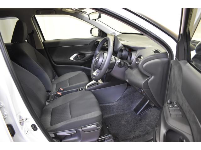 ヤリスクロス ハイブリッドG 4WD純正ディスプレイオーディオDTV ライブビューカメラ TSSクルーズコントロール AC100V クリアランスソナー ハンドルウォーマー ブラインドスポットモニター RCTA シートヒーター(4枚目)