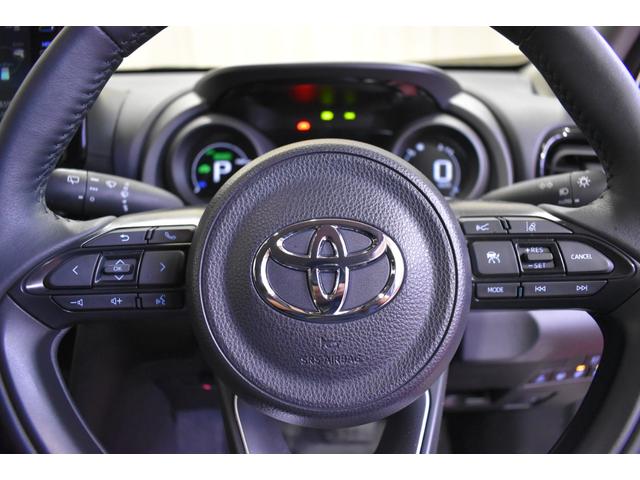 ヤリスクロス ハイブリッドG 4WD純正ディスプレイオーディオDTV ライブビューカメラ TSSクルーズコントロール AC100V クリアランスソナー ハンドルウォーマー ブラインドスポットモニター RCTA シートヒーター(8枚目)