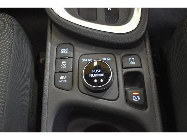 ヤリスクロス ハイブリッドG 4WD純正ディスプレイオーディオDTV ライブビューカメラ TSSクルーズコントロール AC100V クリアランスソナー ハンドルウォーマー ブラインドスポットモニター RCTA シートヒーター(12枚目)