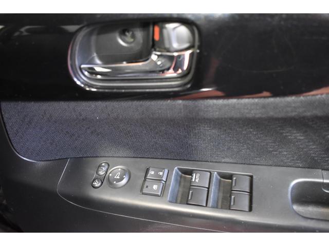 Ｎ－ＢＯＸカスタム Ｇ・ターボパッケージ　４ＷＤ　純正ナビＤＴＶ　バックカメラ　ドライブレコーダー　両側パワースライドドア　革調シートカバー　クルーズコントロール　フォーグランプ　横滑り防止　プッシュスタート　オートエアコン（6枚目）