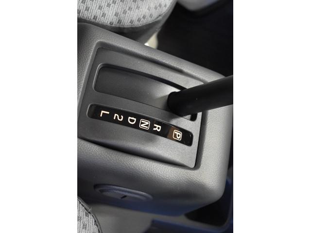 キャリイトラック KCエアコン・パワステ 4WD スズキセーフティーサポート エアコン パワーステアリング パワーウインド クリアランスソナー ライトレベリング サイドバイザー 冬タイヤ新品ホイール付 届出済み未使用車(9枚目)