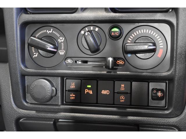 キャリイトラック KCエアコン・パワステ 4WD スズキセーフティーサポート エアコン パワーステアリング パワーウインド クリアランスソナー ライトレベリング サイドバイザー 冬タイヤ新品ホイール付 届出済み未使用車(9枚目)