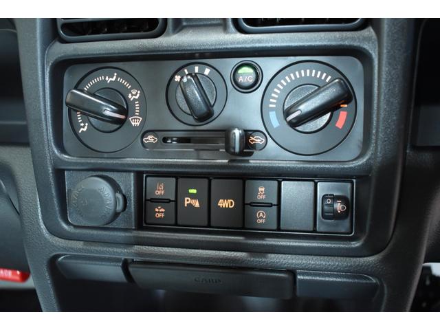 キャリイトラック KCエアコン・パワステ 4WD スズキセーフティーサポート エアコン パワーステアリング パワーウインド クリアランスソナー ライトレベリング サイドバイザー 冬タイヤ新品ホイール付 届出済未使用車(8枚目)