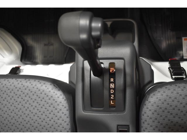 キャリイトラック KCエアコン・パワステ 4WD スズキセーフティーサポート エアコン パワーステアリング パワーウインド クリアランスソナー ライトレベリング サイドバイザー 冬タイヤ新品ホイール付 届出済未使用車(9枚目)