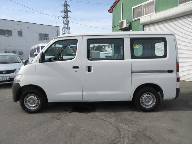 DX 4WD・AT(4枚目)