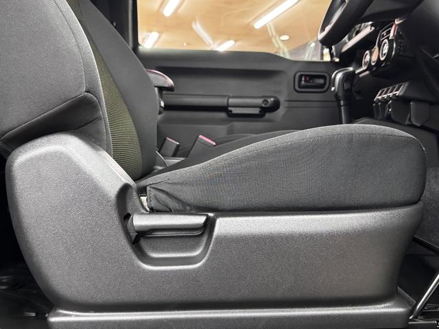 ジムニー ＸＬ　インチアップ（３ｉｎｃ）スマートキー・プッシュスタート・エンジンスターター・フォグランプ・ＥＴＣ・フルセグＴＢ・ＢＴ・ＣＤ・ＤＶＤ・シートヒーター・ドリンクホルダー・横滑り防止システム・車線逸脱・（36枚目）