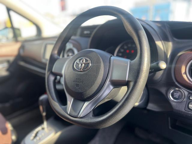 ヴィッツ ジュエラ　プッシュスタート　スマートキー　エンジンスターター　ナビ　バックカメラ　ワイパーデアイサー　オート４ＷＤ　コーナーセンサー（15枚目）