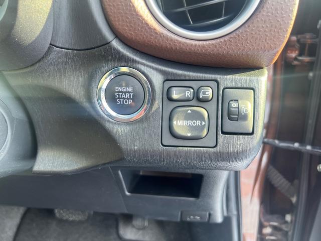 ヴィッツ ジュエラ　プッシュスタート　スマートキー　エンジンスターター　ナビ　バックカメラ　ワイパーデアイサー　オート４ＷＤ　コーナーセンサー（19枚目）