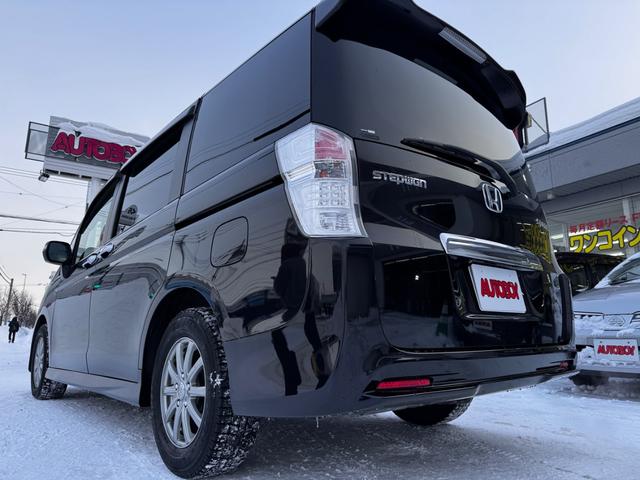 ステップワゴンスパーダ Ｚ　キーレス・エンジンスターター・純正ＨＤＤナビ・オートヘッドライト・フォグランプ・ワイパーデアイサー・ＥＴＣ・バックカメラ・ウィンカーミラー・両側パワースライドドア・オートエアコン・パドルシフト（18枚目）