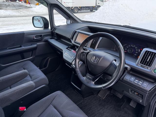 ステップワゴンスパーダ Ｚ　キーレス・エンジンスターター・純正ＨＤＤナビ・オートヘッドライト・フォグランプ・ワイパーデアイサー・ＥＴＣ・バックカメラ・ウィンカーミラー・両側パワースライドドア・オートエアコン・パドルシフト（21枚目）