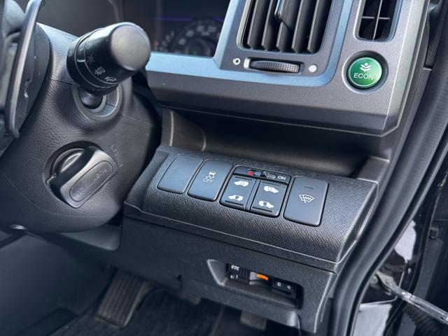 ステップワゴンスパーダ Ｚ　キーレス・エンジンスターター・純正ＨＤＤナビ・オートヘッドライト・フォグランプ・ワイパーデアイサー・ＥＴＣ・バックカメラ・ウィンカーミラー・両側パワースライドドア・オートエアコン・パドルシフト（28枚目）