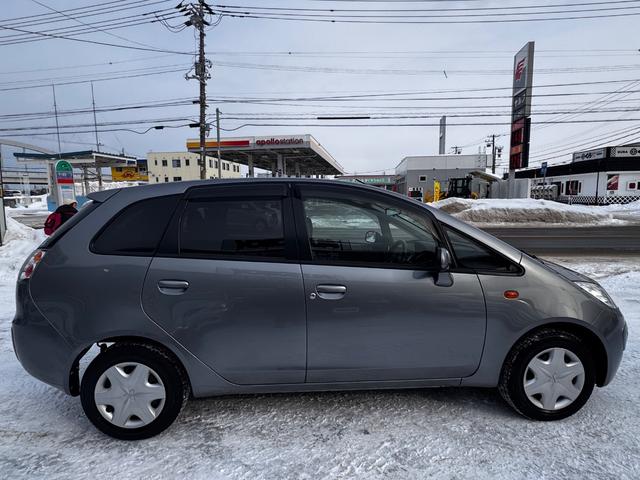 コルトプラス クールベリー　キーレス・ディスプレイオーディオ・ＡＵＸ・バックカメラ・電動格納ミラー・コーナーセンサー・パワーバックドア・フォグランプ（5枚目）