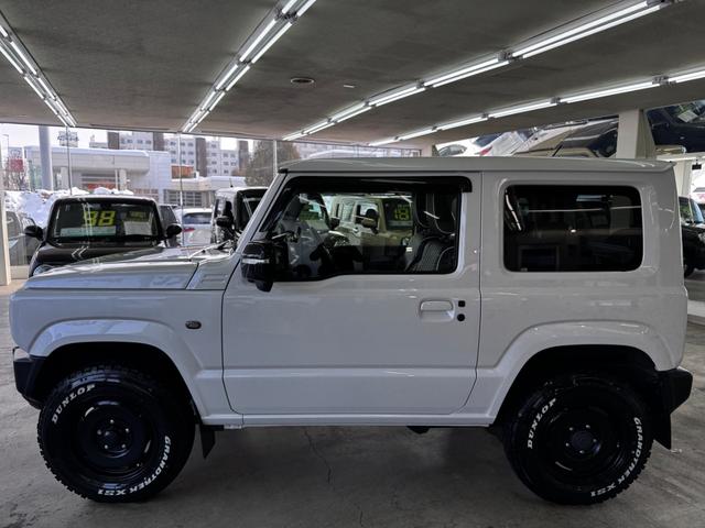 ジムニー ＸＣ　スマートキー・スズキセーフティ・シートヒーター・Ｐｉｏｎｅｅｒ７インチフルセグナビ・ｃａｒｒｏｚｚｅｒｉａサブウーハー・ＴＯＹＯオープンカントリーＲ／Ｔ・　ＤＵＮＬＯＰ　ＧＲＡＮＤＴＲＥＫ　ＸＳ（6枚目）