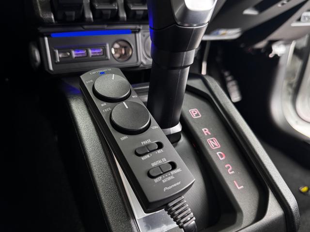 ジムニー ＸＣ　スマートキー・スズキセーフティ・シートヒーター・Ｐｉｏｎｅｅｒ７インチフルセグナビ・ｃａｒｒｏｚｚｅｒｉａサブウーハー・ＴＯＹＯオープンカントリーＲ／Ｔ・　ＤＵＮＬＯＰ　ＧＲＡＮＤＴＲＥＫ　ＸＳ（46枚目）