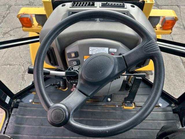 日本 ヤンマー V3-7 0.4立米 ※0.4立米 2016年式 バケット幅157cm ディーゼル 使用時間710時間 排気量1640cc ノーマルタイヤ ※(27枚目)