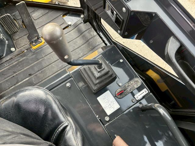 日本 ヤンマー V3-7 0.4立米 ※0.4立米 2016年式 バケット幅157cm ディーゼル 使用時間710時間 排気量1640cc ノーマルタイヤ ※(29枚目)