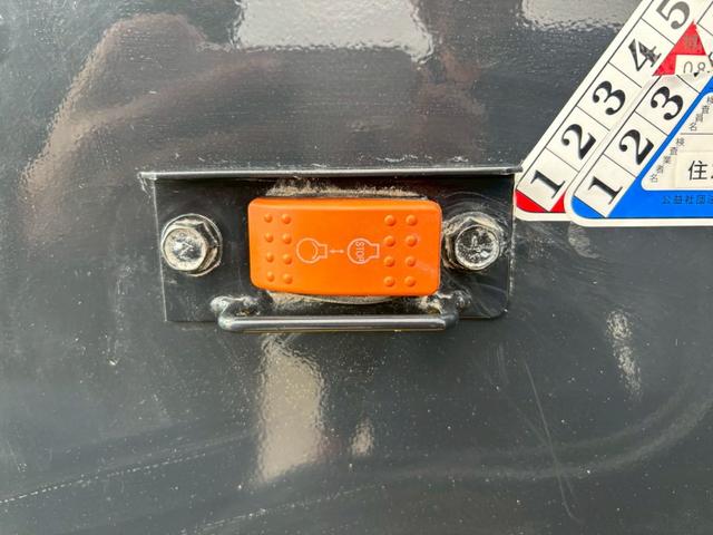 日本 ヤンマー V3-7 0.4立米 ※0.4立米 2016年式 バケット幅157cm ディーゼル 使用時間710時間 排気量1640cc ノーマルタイヤ ※(30枚目)