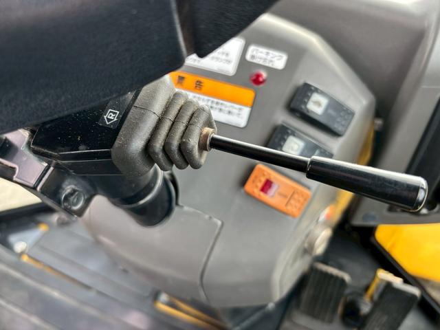 日本 ヤンマー V3-7 0.4立米 ※0.4立米 2016年式 バケット幅157cm ディーゼル 使用時間710時間 排気量1640cc ノーマルタイヤ ※(32枚目)