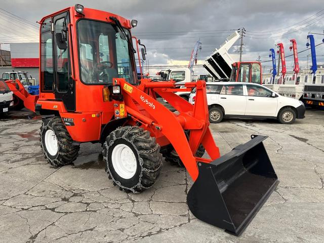 日本 クボタ R430Z ※0.4立米 2014年式 盗難防止装置装着機 バケット幅158cm ノーマルタイヤ(チェーン付) 排気量1640cc ディーゼル(4枚目)