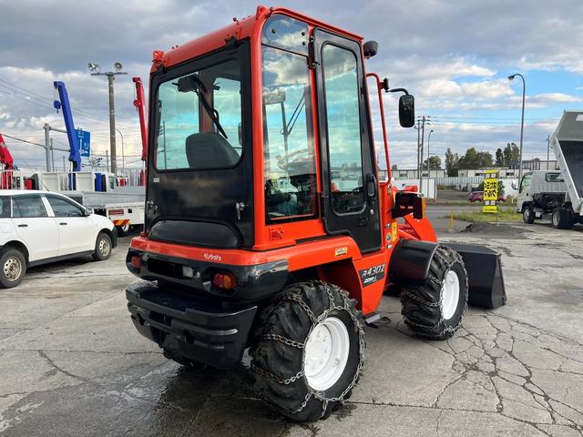 日本 クボタ R430Z ※0.4立米 2014年式 盗難防止装置装着機 バケット幅158cm ノーマルタイヤ(チェーン付) 排気量1640cc ディーゼル(11枚目)