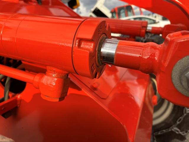 日本 クボタ R430Z ※0.4立米 2014年式 盗難防止装置装着機 バケット幅158cm ノーマルタイヤ(チェーン付) 排気量1640cc ディーゼル(18枚目)