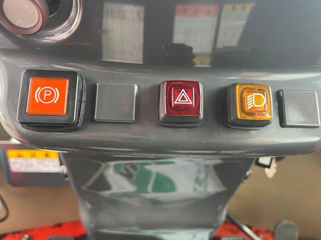 日本 クボタ R430Z ※0.4立米 2014年式 盗難防止装置装着機 バケット幅158cm ノーマルタイヤ(チェーン付) 排気量1640cc ディーゼル(35枚目)