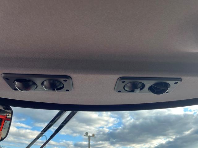 日本 クボタ R430Z ※0.4立米 2014年式 盗難防止装置装着機 バケット幅158cm ノーマルタイヤ(チェーン付) 排気量1640cc ディーゼル(42枚目)