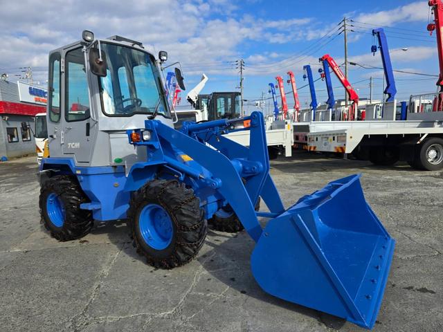 日本 TCM L4-2 0.4立米 ※0.4立米 2002年式 タイヤチェーン付 バケット幅169cm ディーゼル 排気量1500cc エンジン型式 D1503(クボタ)(5枚目)