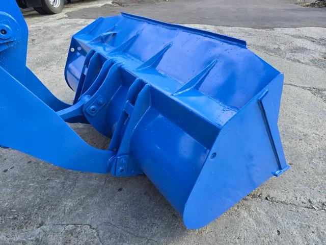 日本 TCM L4-2 0.4立米 ※0.4立米 2002年式 タイヤチェーン付 バケット幅169cm ディーゼル 排気量1500cc エンジン型式 D1503(クボタ)(31枚目)