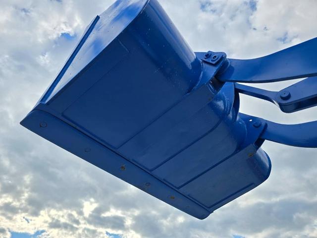 日本 TCM L4-2 0.4立米 ※0.4立米 2002年式 タイヤチェーン付 バケット幅169cm ディーゼル 排気量1500cc エンジン型式 D1503(クボタ)(32枚目)