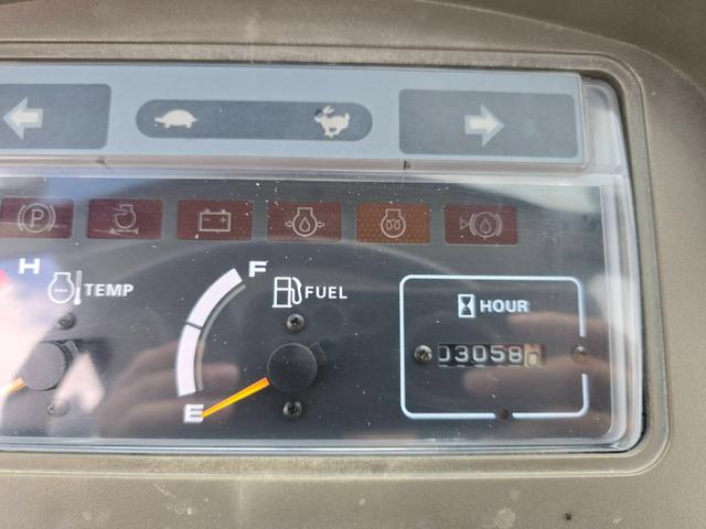 日本 TCM L4-2 0.4立米 ※0.4立米 2002年式 タイヤチェーン付 バケット幅169cm ディーゼル 排気量1500cc エンジン型式 D1503(クボタ)(38枚目)