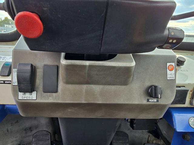 日本 TCM L4-2 0.4立米 ※0.4立米 2002年式 タイヤチェーン付 バケット幅169cm ディーゼル 排気量1500cc エンジン型式 D1503(クボタ)(44枚目)