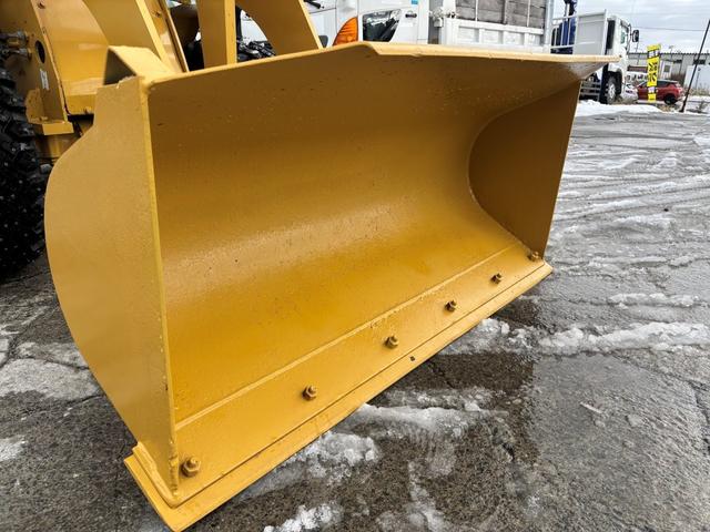 日本 CAT 901B 0.4立米 ※2006年式 スノースパイクタイヤ装着車 バケット幅158cm ディーゼル 排気量1500cc 0.4立米 使用時間1644時間(14枚目)