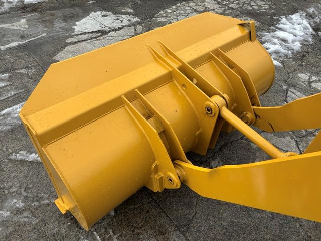 日本 CAT 901B 0.4立米 ※2006年式 スノースパイクタイヤ装着車 バケット幅158cm ディーゼル 排気量1500cc 0.4立米 使用時間1644時間(17枚目)