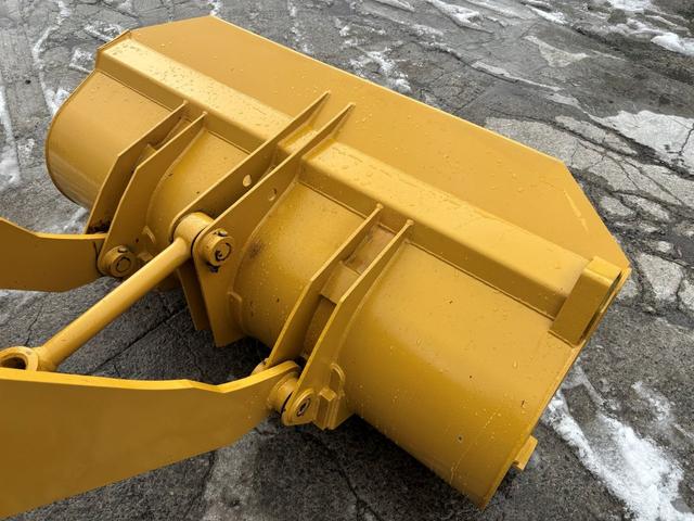 日本 CAT 901B 0.4立米 ※2006年式 スノースパイクタイヤ装着車 バケット幅158cm ディーゼル 排気量1500cc 0.4立米 使用時間1644時間(18枚目)