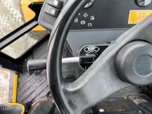 日本 CAT 901B 0.4立米 ※2006年式 スノースパイクタイヤ装着車 バケット幅158cm ディーゼル 排気量1500cc 0.4立米 使用時間1644時間(26枚目)