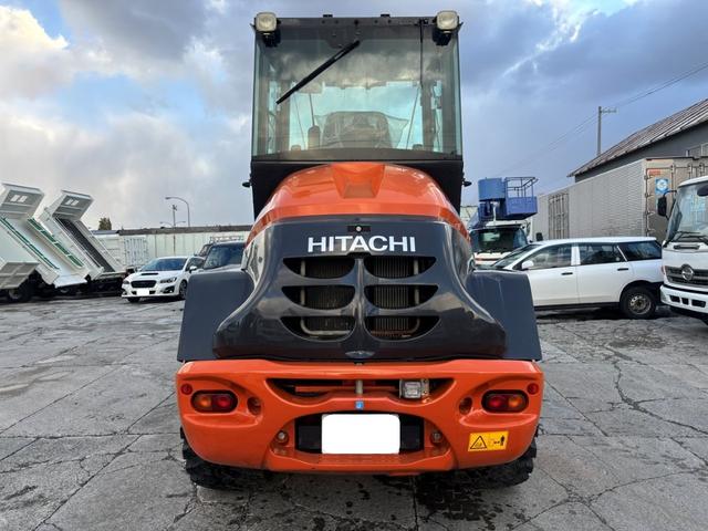 日本 日立 ZW80S-5B 0.9立米 ※2022年式 車検令和8年7月 スノースパイクタイヤ装着車 バケット幅199cm ダブルヒーター仕様 ディーゼル 排気量2920cc(8枚目)