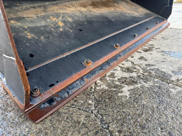 日本 日立 ZW80S-5B 0.9立米 ※2022年式 車検令和8年7月 スノースパイクタイヤ装着車 バケット幅199cm ダブルヒーター仕様 ディーゼル 排気量2920cc(19枚目)