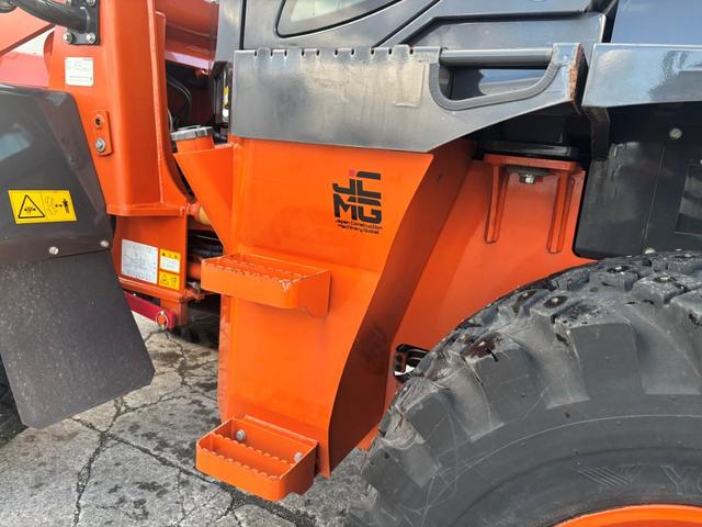 日本 日立 ZW80S-5B 0.9立米 ※2022年式 車検令和8年7月 スノースパイクタイヤ装着車 バケット幅199cm ダブルヒーター仕様 ディーゼル 排気量2920cc(24枚目)