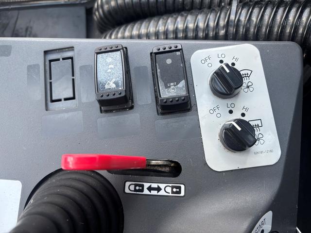 日本 日立 ZW80S-5B 0.9立米 ※2022年式 車検令和8年7月 スノースパイクタイヤ装着車 バケット幅199cm ダブルヒーター仕様 ディーゼル 排気量2920cc(32枚目)