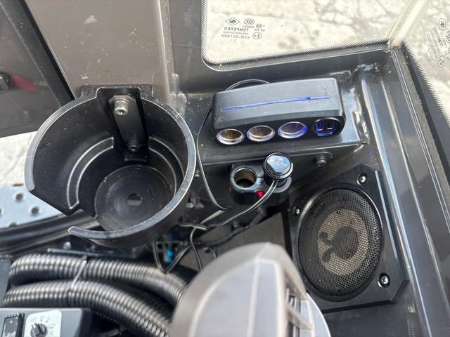 日本 日立 ZW80S-5B 0.9立米 ※2022年式 車検令和8年7月 スノースパイクタイヤ装着車 バケット幅199cm ダブルヒーター仕様 ディーゼル 排気量2920cc(33枚目)