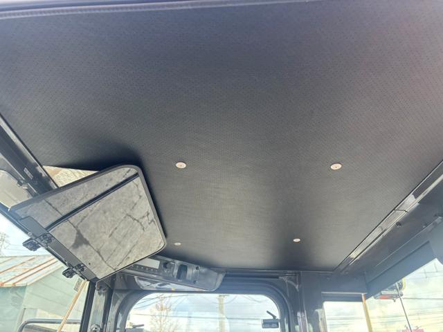 日本 日立 ZW80S-5B 0.9立米 ※2022年式 車検令和8年7月 スノースパイクタイヤ装着車 バケット幅199cm ダブルヒーター仕様 ディーゼル 排気量2920cc(36枚目)