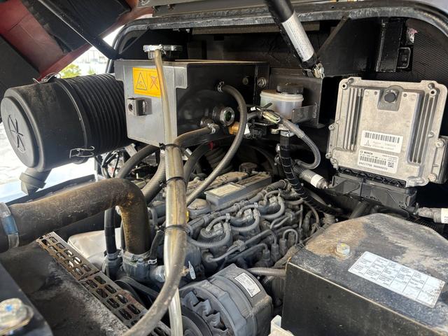 日本 日立 ZW80S-5B 0.9立米 ※2022年式 車検令和8年7月 スノースパイクタイヤ装着車 バケット幅199cm ダブルヒーター仕様 ディーゼル 排気量2920cc(40枚目)