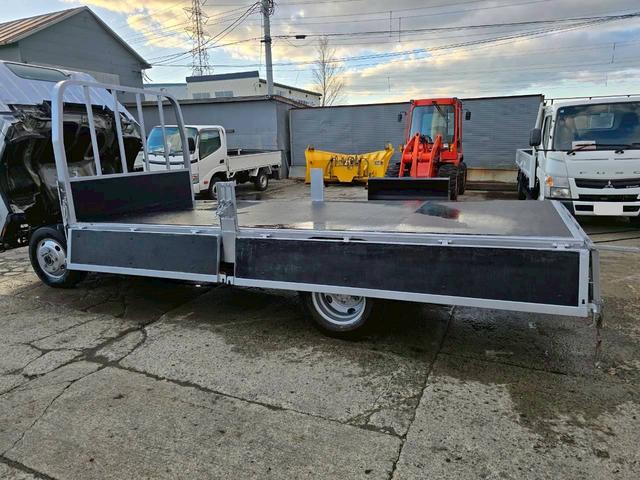 エルフトラック 2トン平ロング 4WD ※車検令和8年4月 5方開き フル装備 エアバッグ 5MT 走行13.6万Km 積載2t 車両総重量4845Kg ディーゼル 排気量2990cc(15枚目)